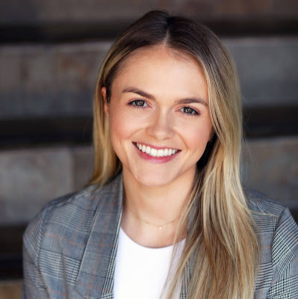 Meet your Posher, Holly